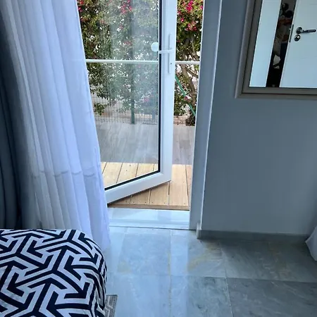 Little Paradise Close To La Sala In Puerto Banus / Quiet فيلة *